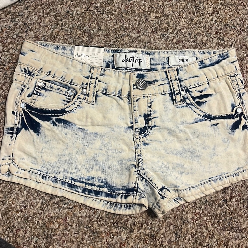Daytrip size 25 nwt shorts